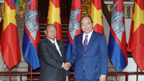 Khua dêh ]ar tu\ jum Khua git gai pơ ala mơnuih [on sang Kur