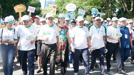 Khua dêh ]ar jak iâu pơgăn bruă phai lui djah kơsu tă tăn