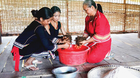 Ano\ phara mơng tơpơi tul hăng kơđuh kyâo mơng djuai ania Bahnar [ơi Kon Jơ Ri