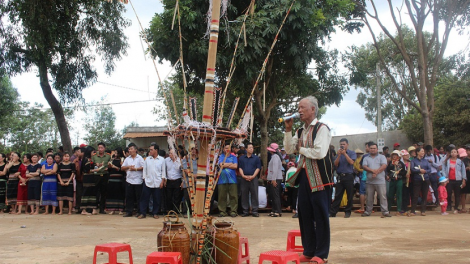 Ngui ngor huă asơi hle-]ơkă thun phrâo [ơi plơi Kon Hring, Daklak