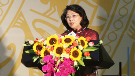 Kơ-iăng Khua dêh ]ar ta yă Đặng Thị Ngọc Thịnh nao pơhmư\ mông jơnum bơkơtưn khăp kơ lo\n ia tơring ]ar Lạng Sơn