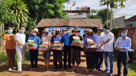 Djru mơnong [ong huă kơ anih pơ]lah hơjăn yua klin ruă rơkông đok [ơi Daklak