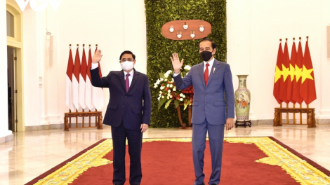 Khua dêh čar ta ơi Phạm Minh Chính nao lăi pơthâo hăng Khua mir sir dêh Indonesia Joko Widodo