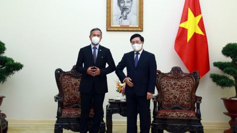 Kơ-iăng Khua dêh čar ơi Phạm Bình Minh tŭ jum Khua Ding jum pơtom hiăp dêh čar Singapore