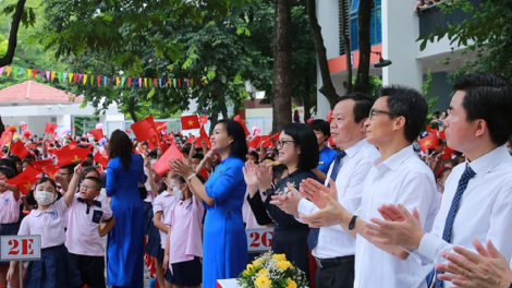 Ơi Vũ Đức Đam jơnum mut thun hrăm phrâo sang hră gưl sa Trung Tự-Hà Nội