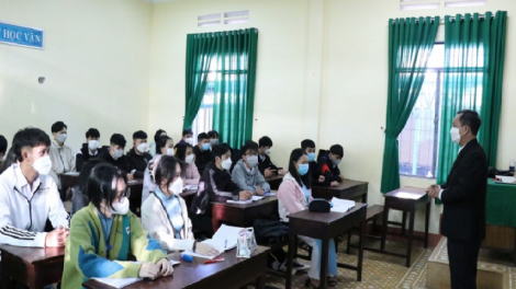 Čơđai sang hră ƀơi Ƀuôn Ma Thuôt hok mơak glăi hrăm pơ sang hră bưp nai hăng gơyut gơyâo