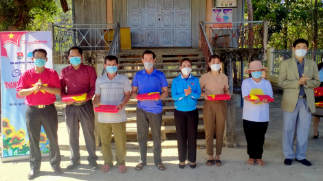 Hla gru dêh čar por đhơ đhet amăng plơi pla kual guai dêh čar