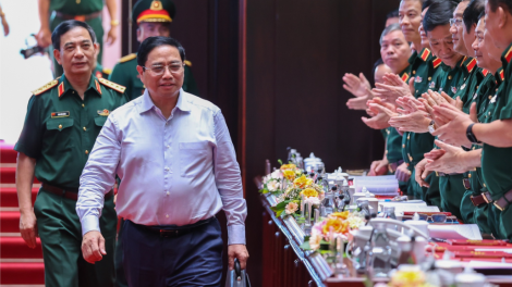 Thủ tướng Cíñ phủ tus bal pơrjum Quân cíñ jơh gùt ling klàng 6 nhai bồ nam 2022