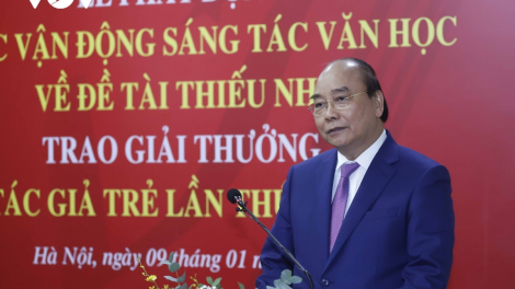 Củ tịc lơgar ồng Nguyễn Xuân Phúc tus pơrjum lam sồr Dơ̆ bơceh văn học bè tơngu me kơnòm dềt