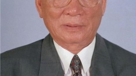 Chủ tịch lơgar lài do ồng Lê Đức Anh sang rài