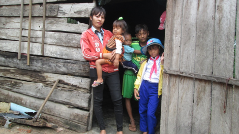 Gialai: Geh uă ngan cau tam bau gờn tàm Krông Pa