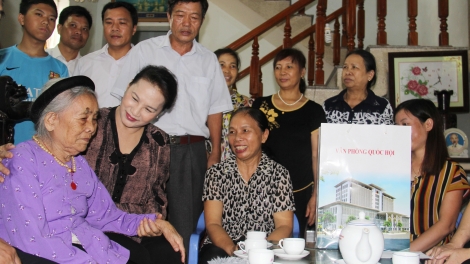 Chủ tịch Quốc hội mò Nguyễn Thị Kim Ngân còp mờ pà phan ală cau mè Việt Nam khin cha jăk chài, cau ling kòp tê jê să, cau geh màng mờ dà lơgar tàm càr Hải Dương