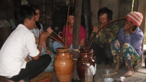 Bơhìan `ô tơrnờm bơh cau Bahnar: Wèr ngan ai tê me lềt bồ bồp