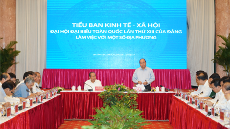 Thủ tướng ồng Nguyễn Xuân Phúc đơng lam pơrjum Tiểu ban lơh sa mpồl bơtiàn ală càr tiah tàm gùl lơgar mờ Tây Nguyên