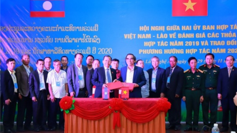 Việt Nam mờLào pơrjum cấp Thứ trưởng Uỷ ban lơh broă bal bơh bàr lơgar