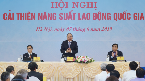 Thủ tướng Chính phủ ồng Nguyễn Xuân Phúc đơng lam pơrjum “Tơnguh cồng nha broă lơh dà lơgar”