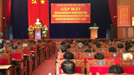 Càr Dak Lak tìp măt sĩ quan ling klàng bơh ală rài