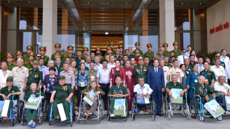 Chủ tịch Quốc hội tìp mat ală cau ling sồt să kơn jơ\ pơnrơ gùt lơgar nam 2019