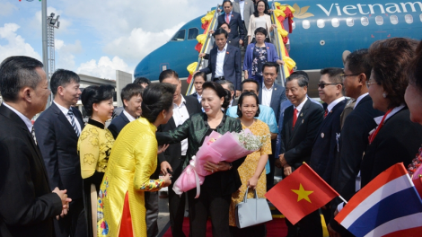Chủ tịch Quốc hội còp mờ lơh broă tàm càr Udon Thani, Thái Lan