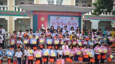Phó Chủ tịch lơgar, mò Đặng Thị Ngọc Thịnh pà phan sa tềp trung thu ai kơnòm dềt càr Quảng Nam in