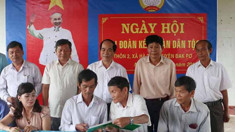 Chủ tịch UBND càr Gia Lai tus bal “Ngai chờ Tam klac dờng jơh gùt jơi bơtiàn” tàm kơnhoàl Đăk Pơ
