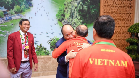 Thủ tướng tìp măt cau pơlam tàp mờ cau coh plai bơh 2 mpồl coh plai cau klau mờ cau ùr coh geh gai lòng biàng Sea Games dơ\ 30