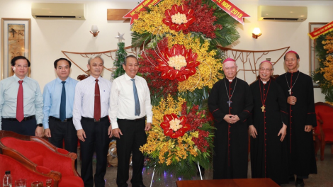 Phó Thủ tướng ồng Trương Hòa Bình gờm chờ Noel tàm Hìu yàng Bàp Xuân Lộc