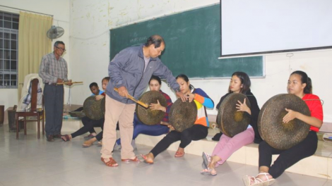 Dak Lak: Mblàng wơl bơta kờ` gơboh niam chài cing mồng cau bơsram dờng in