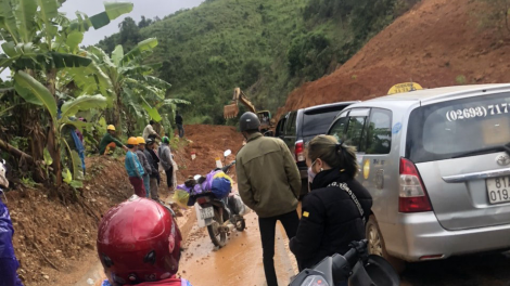 Kon Tum: Neh ai lòt rê gùng dờng 24, gùng Hồ Chí Minh gam gơ kòl