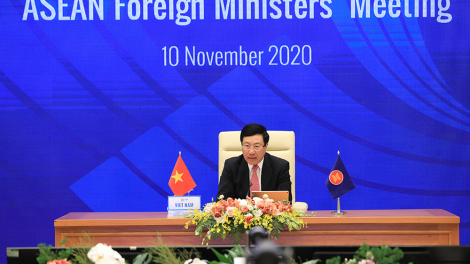 Phó Thủ tướng, ồng Phạm Bình Minh đơng lam Pơrjum Bộ trưởng Ngoại giao ASEAN