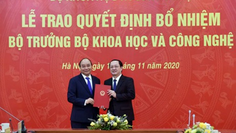 Thủ tướng jàu Kơrnuat tơn pồ ai 2 Bộ trưởng in