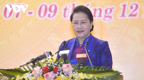 Chủ tịch Quốc hội tus bal pơrjum dơ\ 11 Hội đồng Nhân dân càr Phú Thọ