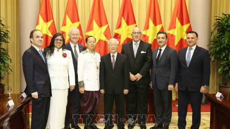 Tổng Bí thư, Chủ tịch lơgar, ồng Nguyễn Phú Trọng wă ală Đại sứ yal sră pơyua dà lơgar