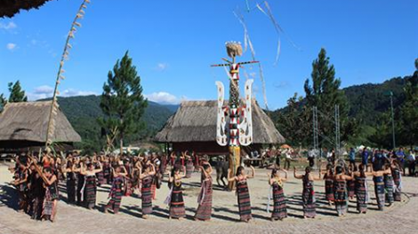 Lơh yàng dờp lơh oh mi bơh cau Cơ Tu dê