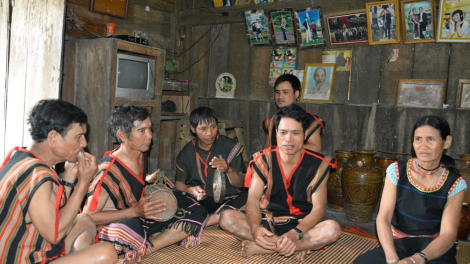 A In – Nghệ nhân geh ua\ bơta chài rơgơi