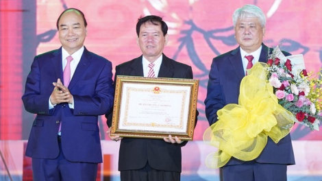 Thủ tướng tus bal Dơ\ bơyai lơh tơngkah 120 nam ngai crơng gơs càr Trà Vinh