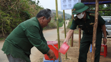 Mpồl ling sền gàr tiah nhàr lơgar càr Kon Tum sền gròi krà` ngan tiah nhàr lơgar rcang sơn dră kòp Covid-19