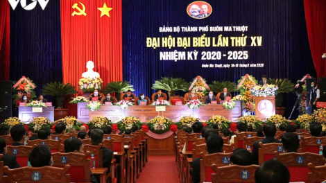 Đảng bộ [òn dờng Buôn Ma Thuột càr Dak Lak bơyai lơh pơrjum dờng cau ala măt dơ\ 15