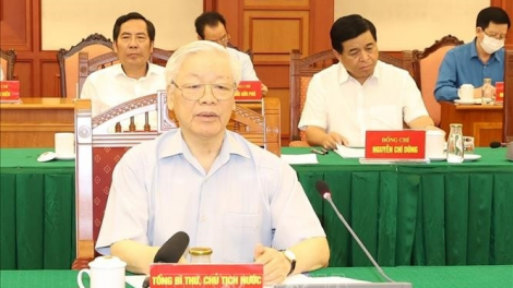 Tổng Bí thư, Chủ tịch lơgar ồng Nguyễn Phú Trọng đơng lam pơrjum Tiểu ban sră nggal pơrjum dờng dơ\ 13 Đảng dê