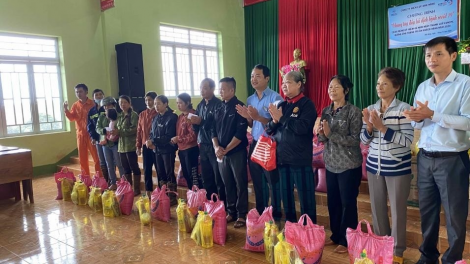 Công ty điện lực Dak Nông ưn ngài cau ngui tàm kơnhoàl Tuy Đức