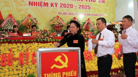 Đảng bộ  kơnhoàl Cư Jút,  càr Dak Nông bơyai lơh pơrjum dờng cau ala mat dơ\ 7
