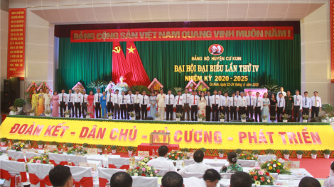 Đảng bộ kơnhoàl Cư Kuin, càr Dak Lak bơyai lơh pơrjum dờng lơh tơr lòng lài lơh geh cồng nha niam bơne\