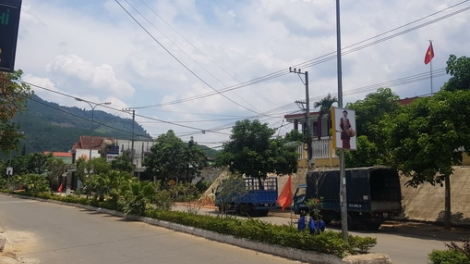 Tam gơl  tàm “ tiah tam lơh dờng” Trường Sơn- gùng Hồ Chí Minh ndu gơn rơh