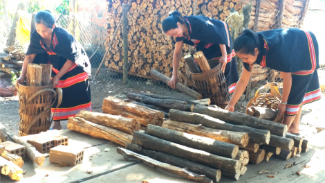 ~ô bau lài do kòn cau Triêng dê