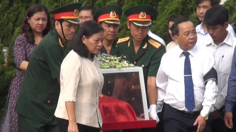 Kon Tum: Ies, tơp 3 [ồc ntìng cau ling chơt màng