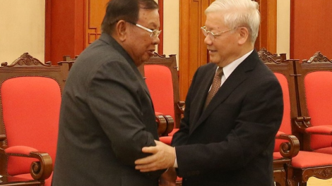 Tổng Bí thư, Chủ tịch lơgar ồng Nguyễn Phú Trọng cribơyai tàm điện thoại mờ Tổng Bí thư, Chủ tịch lơgar Lào ồng Bounnhang Vorachith
