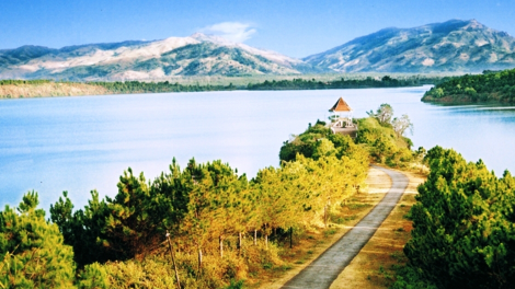 Ndu gơn rơh Biển Hồ Pleiku