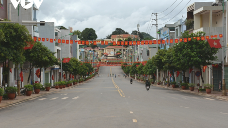 Sơn đờm mut Pơrjum dờng cau ala mat Đảng bộ càr Sơn La dơ\ 15, tơngai lơh broă bơh nam 2020-2025