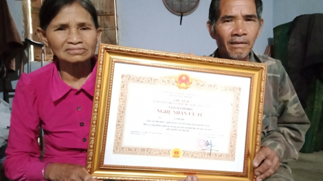 Y Phôih ùr nghệ nhân yal jơnau yal yau