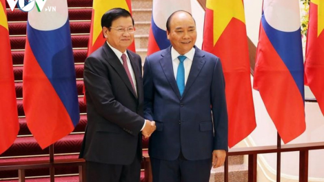 Thủ tướng Lào còp Việt Nam